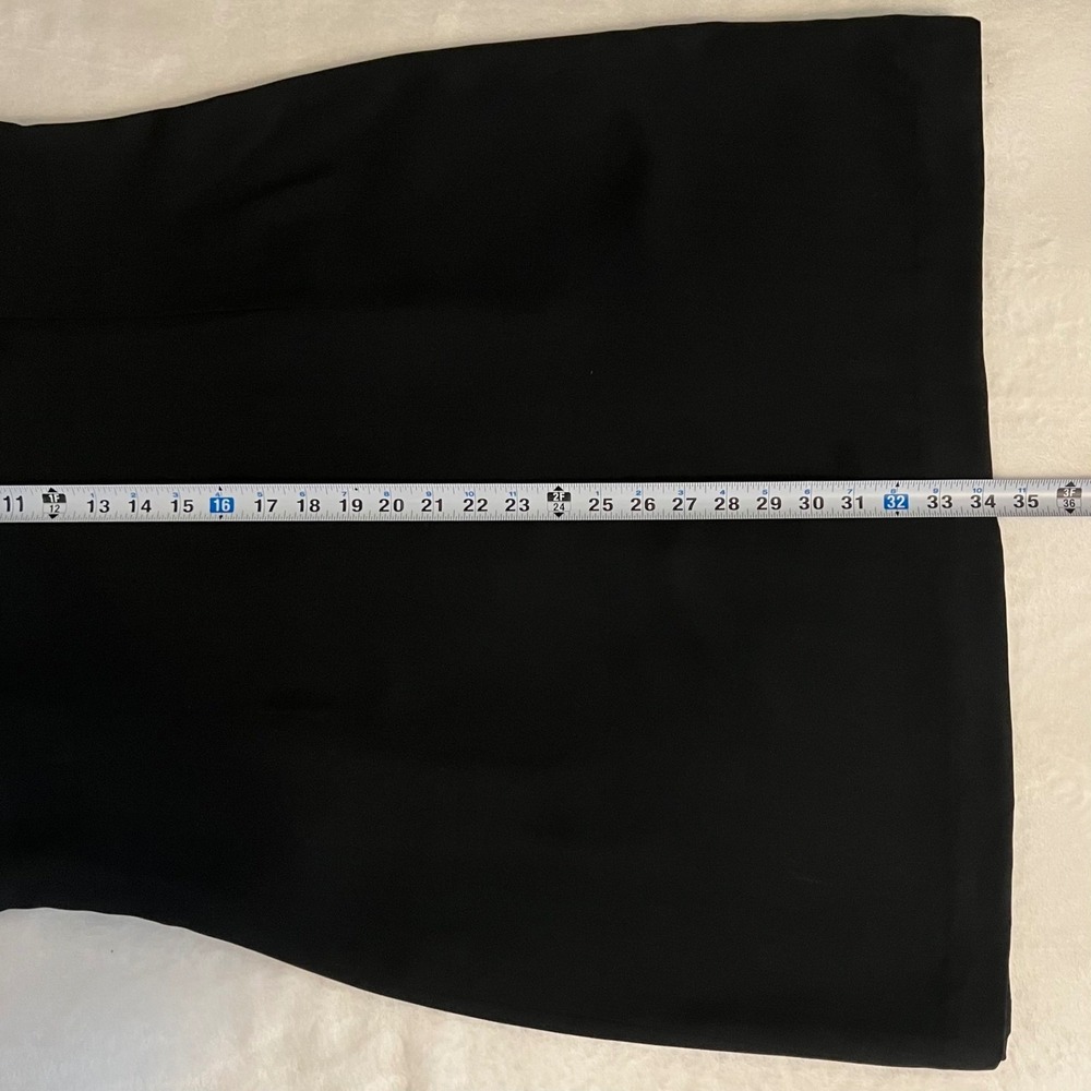 Tommy Bahama Womens 100% Silk Shift Sheath Dress Size 14 Black LBD Quiet Luxury - Picture 12 of 12